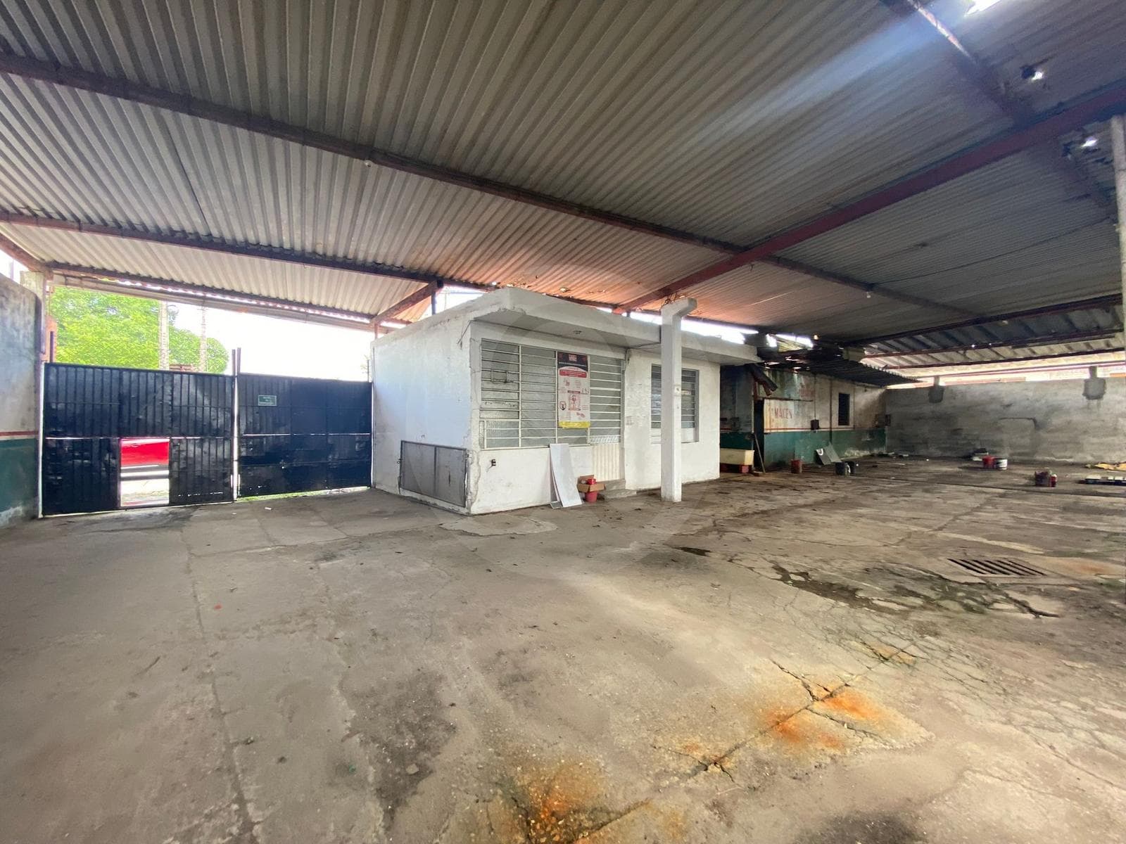 Se RENTA Terreno comercial con oficina en Col. La Sierra, Teapa, Tabasco - 1