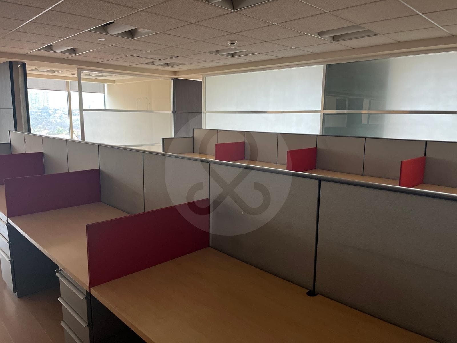 374m2 Oficina en renta en Lomas Altas amueblada y acondicionada. Lista! - 1