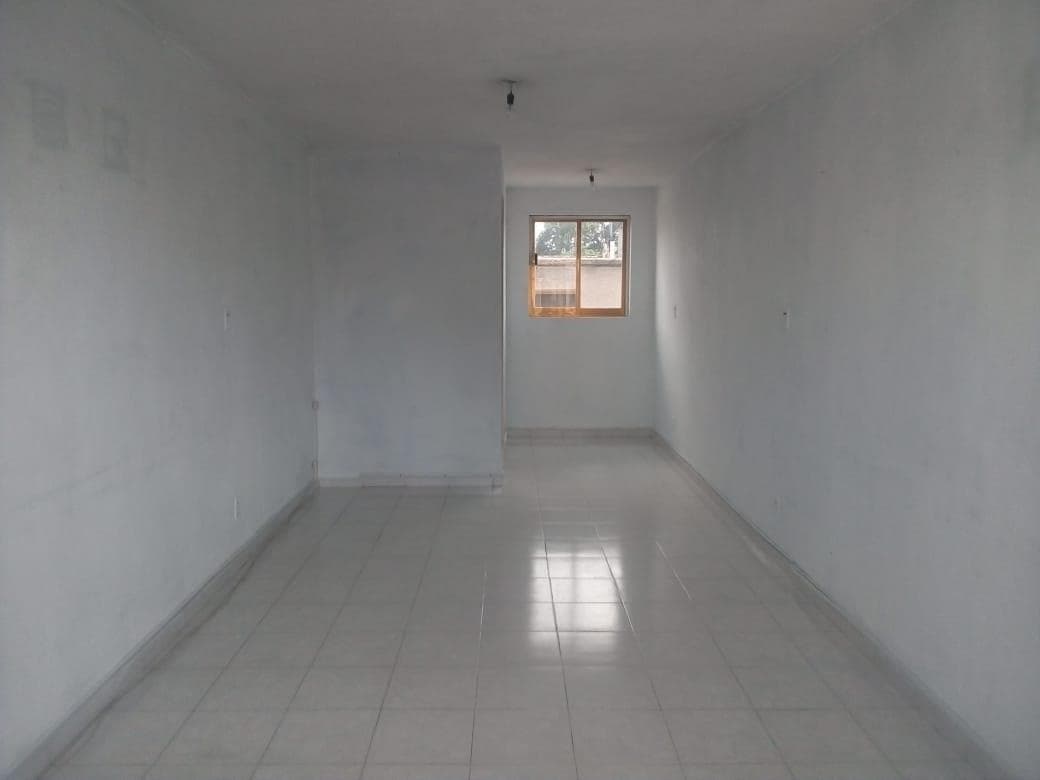 OFICINA EN RENTA $3,300 DE 25 mts EN BELLAVISTA CUAUT IZCALLI SOBRE AV PRINCIPAL - 1