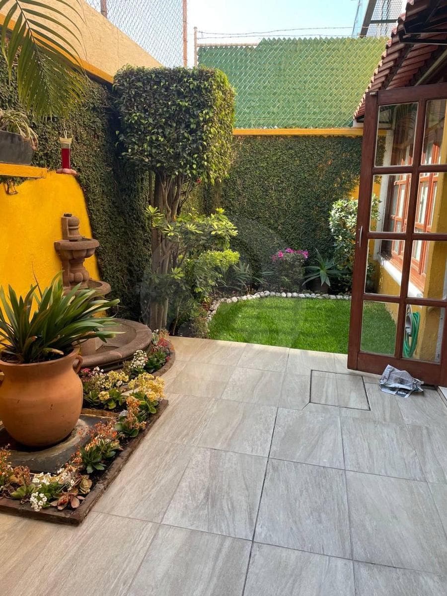 Casa en venta en Los Cedros 3 Recámaras, 1 estudio - 1