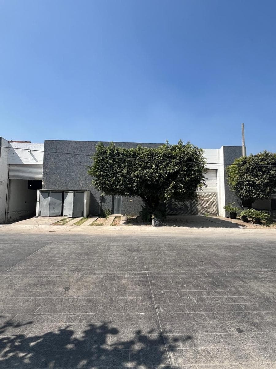 BODEGA EN RENTA ZAPOPAN NORTE - 1