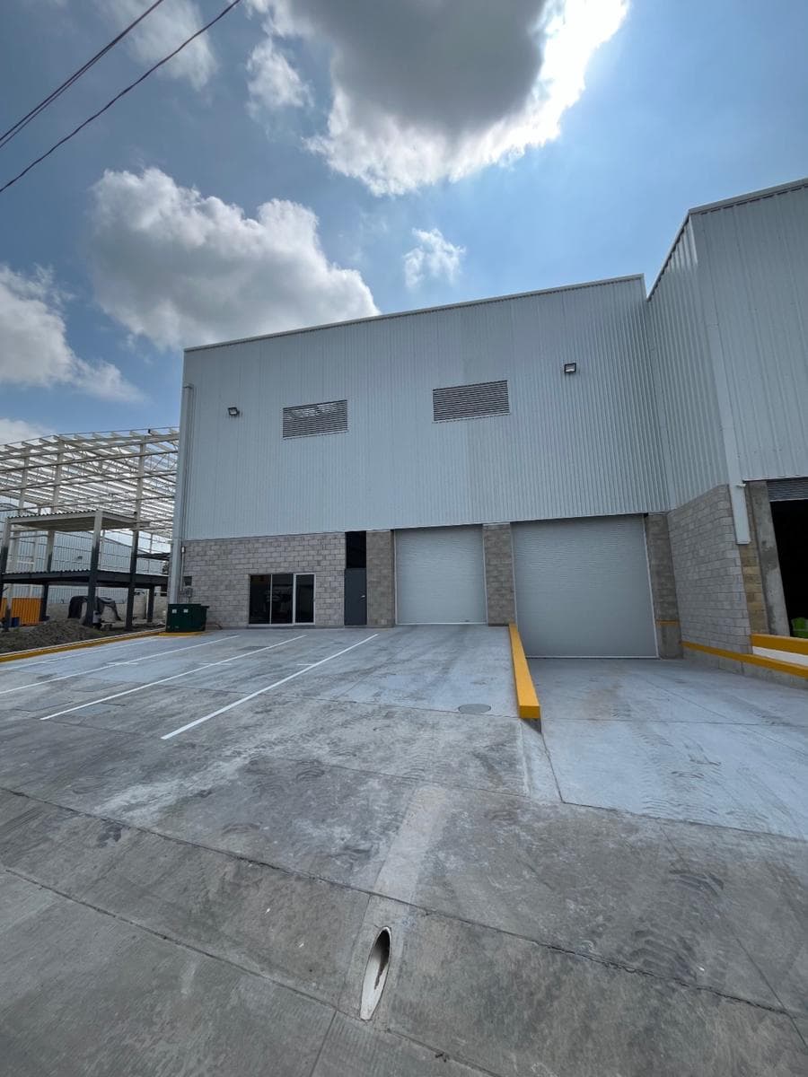 NAVE EN RENTA EN CONDOMINIO INDUSTRIAL SANTA CRUZ - 1