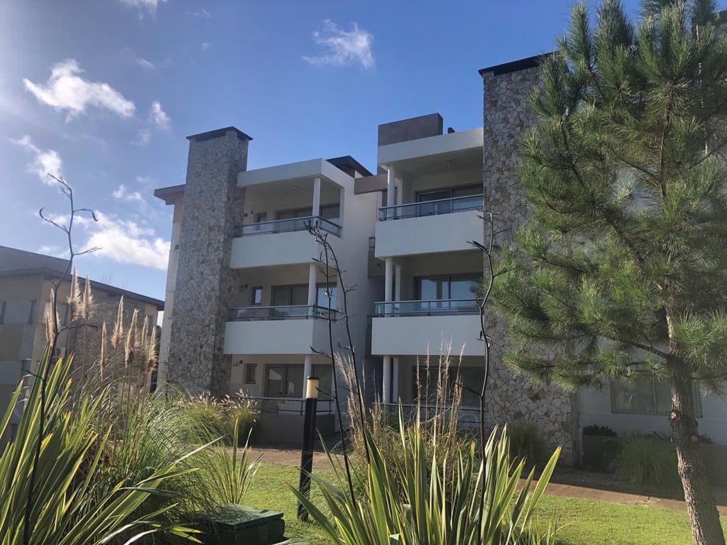 Venta de departamento en complejo, Las Gaviotas - 1