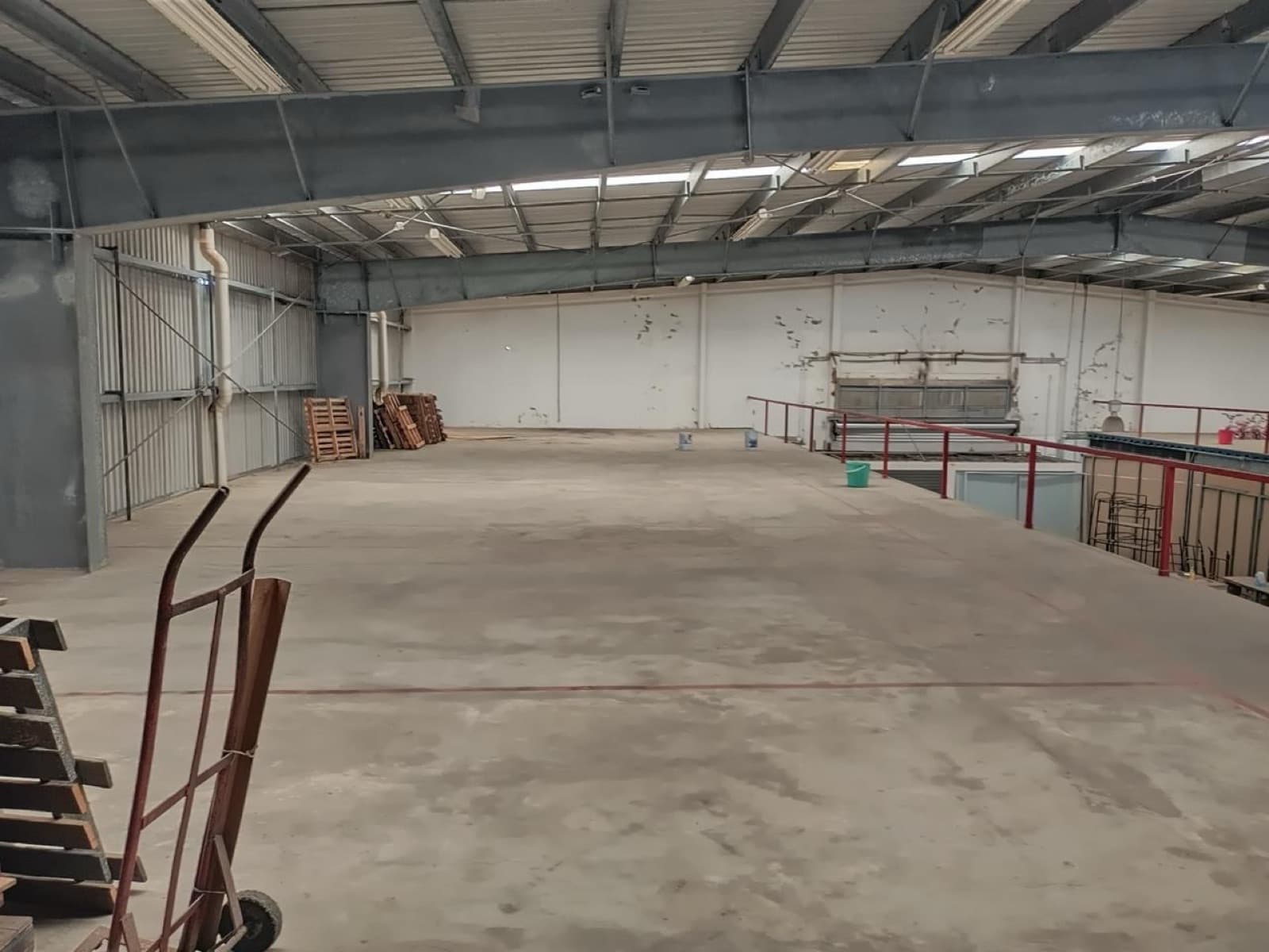 Bodega Comercial en Renta, Av. M de Quevedo, Col. Guadalupe Victoria, Coatzacoalcos, Ver. - 1