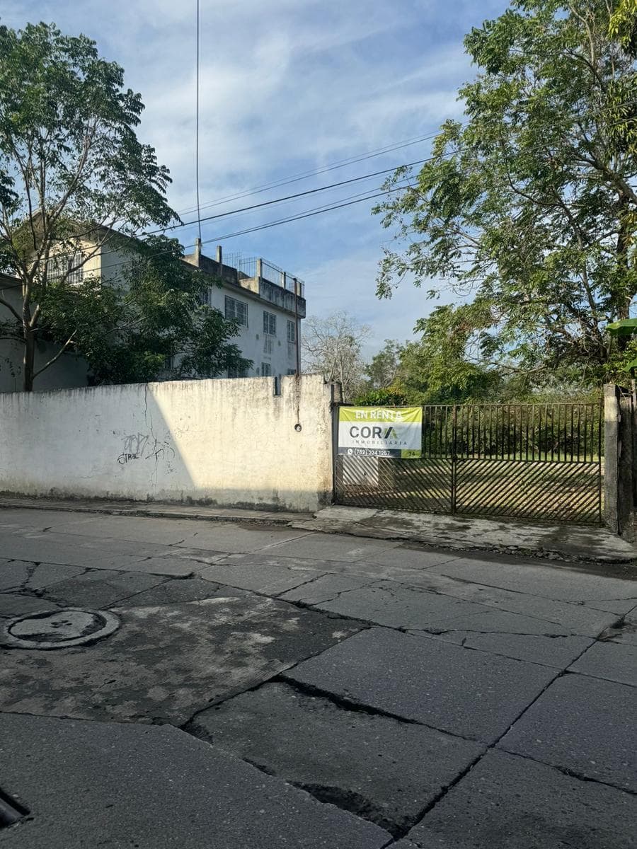 TERRENO EN RENTA COL CAZONES, POZA RICA, VERACRUZ. - 1