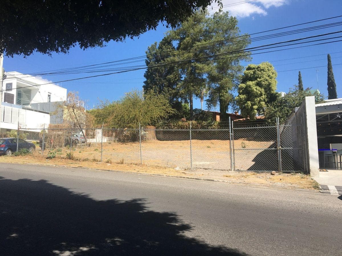 Terreno comercial en Renta en Villas de Irapuato - 1