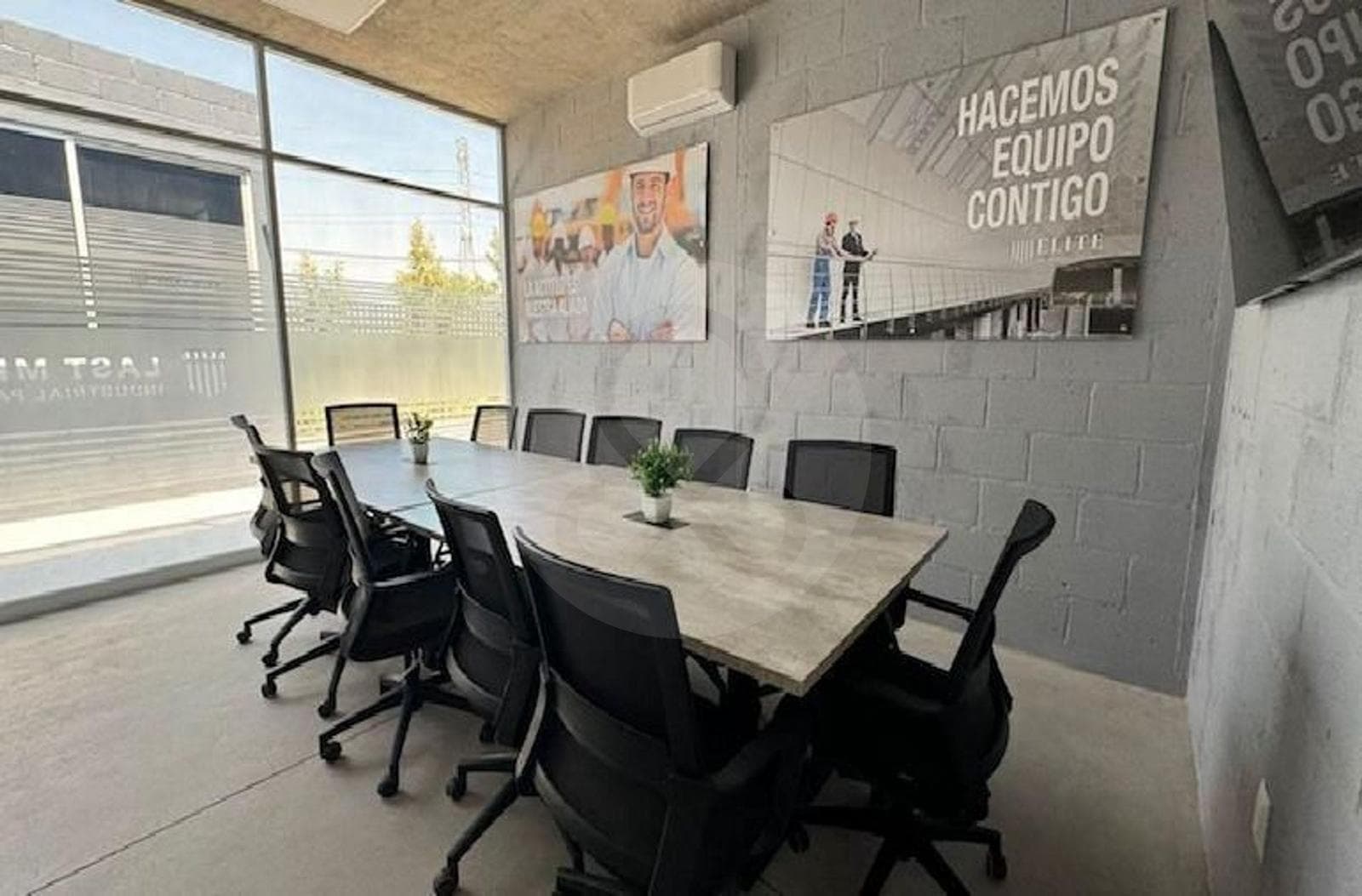 AMPLIA BODEGA EN NEXTIPAC NAVE 14 - 1