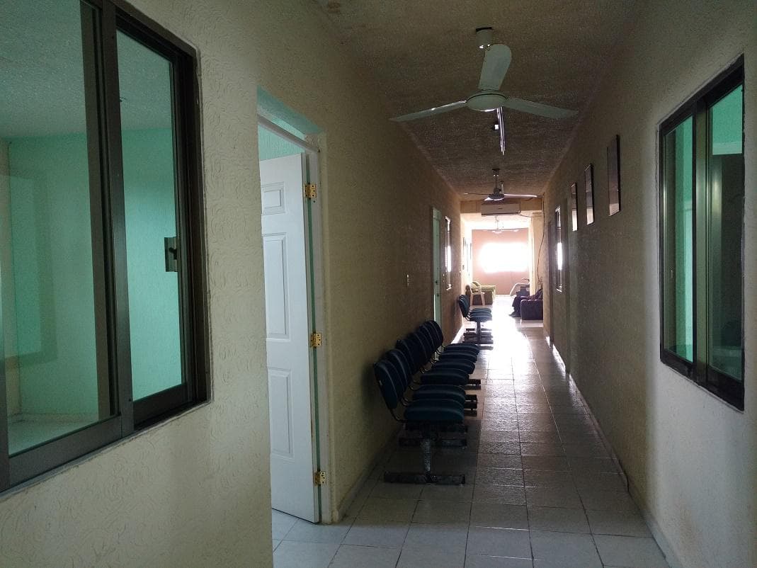 Renta Clínica oficinas en Chetumal 15 cubículos - 1