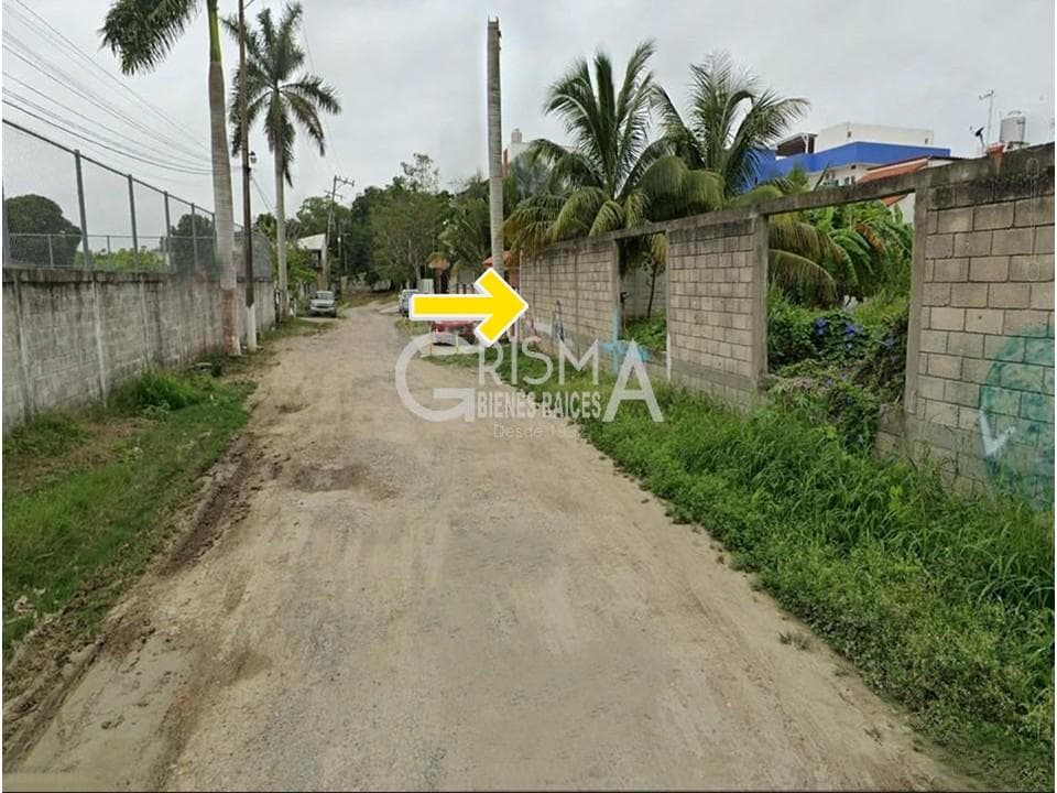 TERRENO EN VENTA EN COL. JARDINES - 1