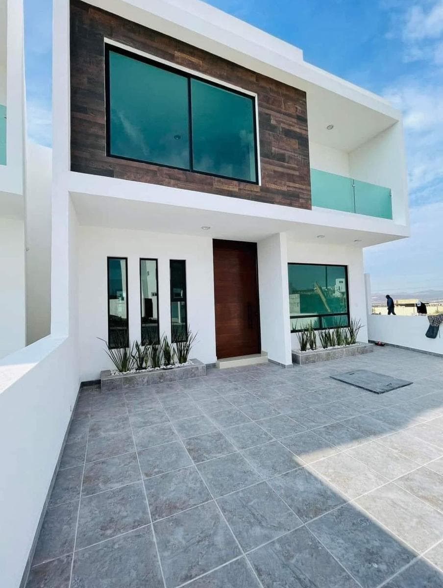 CASA EQUIPADA EN VENTA EN GUANAJUATO, ACCESO POR QUERETARO - 1