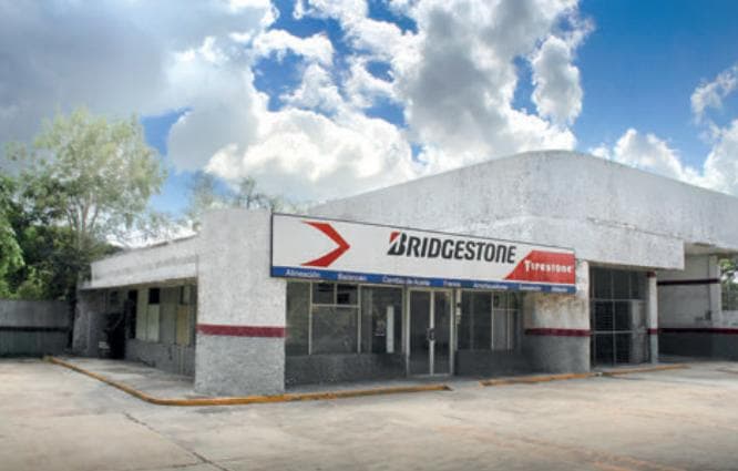 Bodega en venta ubicada a unos metros del Periférico de Mérida - 1