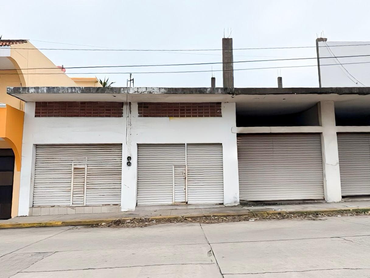 Local en Renta Av. Miguel A. de Quevedo, Col. Puerto México, Coatzacoalcos, Ver. - 1