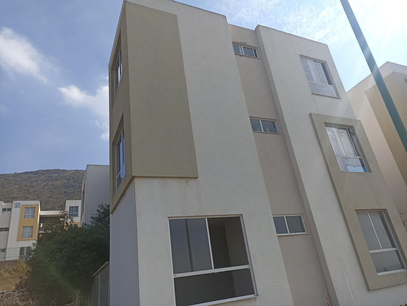 DEPARTAMENTO EN VENTA EN EX HACIENDA LA GUIÑADA HUEHUETOCA ESTADO DE MEXICO - 1
