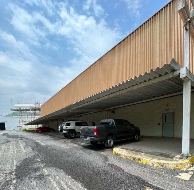 Se vende Bodega Industrial en Tlaquepaque - 1