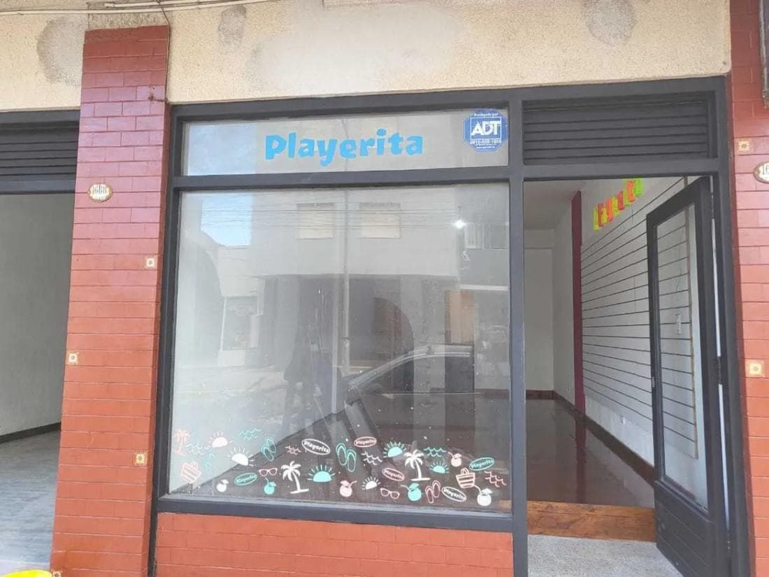 Local en Venta - 42mts2 - San Bernardo Del Tuyú - 1