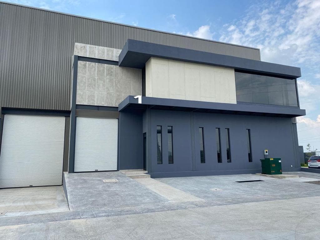 BODEGA EN VENTA EN GUADALUPE 800MT2 - 1