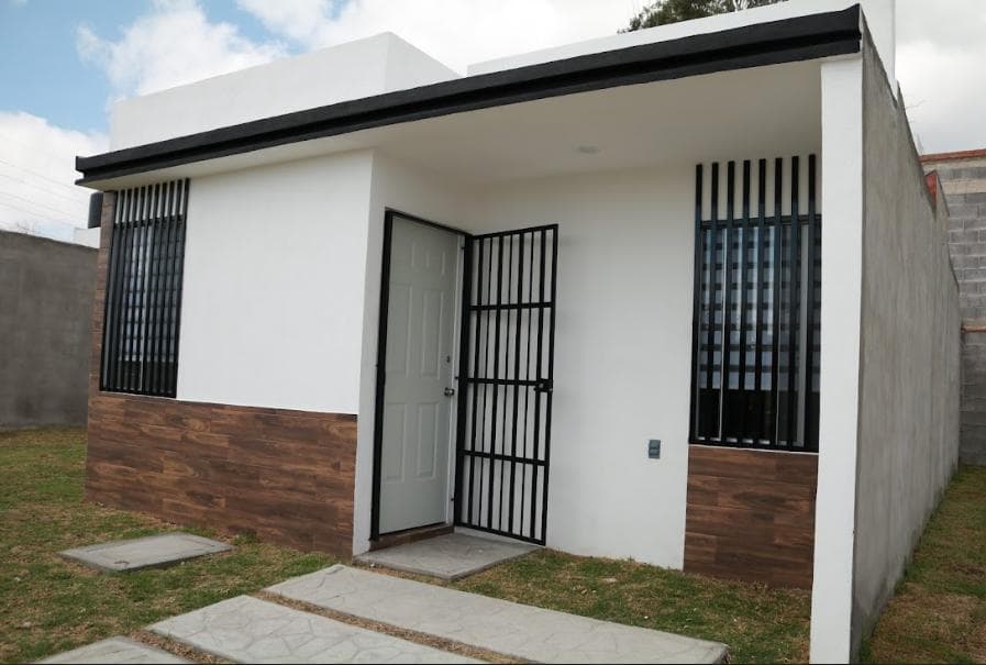 CASA EN VENTA EN PASEOS DEL BOSQUE MODELO CIPRES - 1