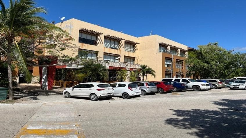 Renta de Local en Golf Drive Playacar - 1