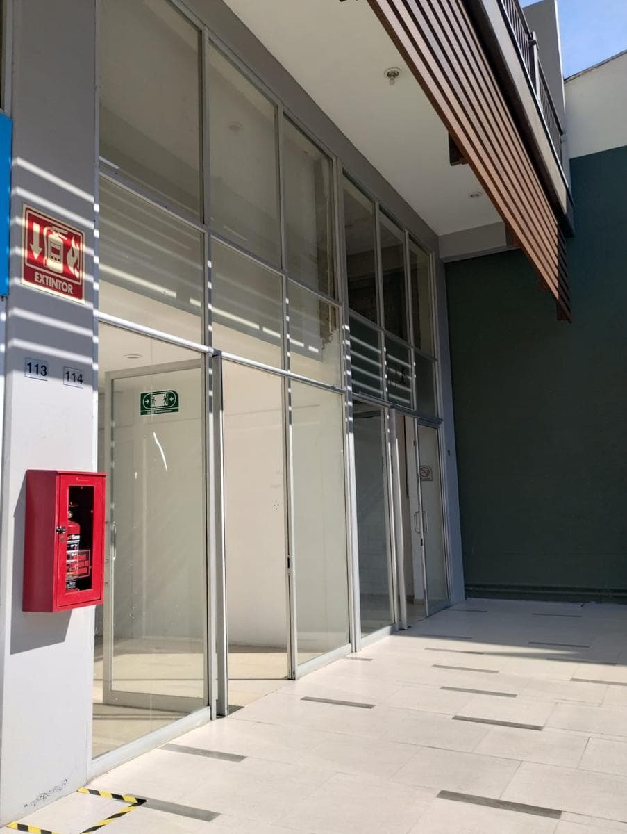 Local de 40 m2 ubicado en Blvd. Miguel Alemán Valdés - 1