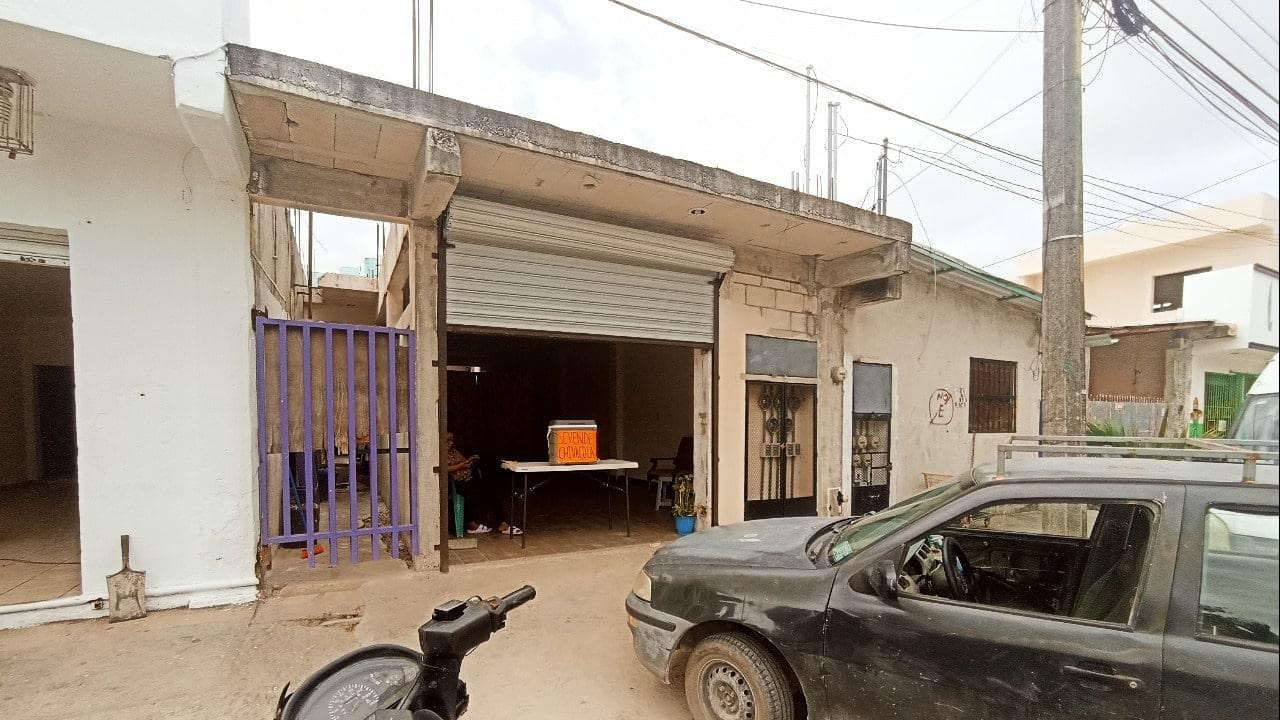 Local Comercial en Renta de 50 m2 en Av. Colosio, Playa del Carmen – Ubicación Estratégica - 1