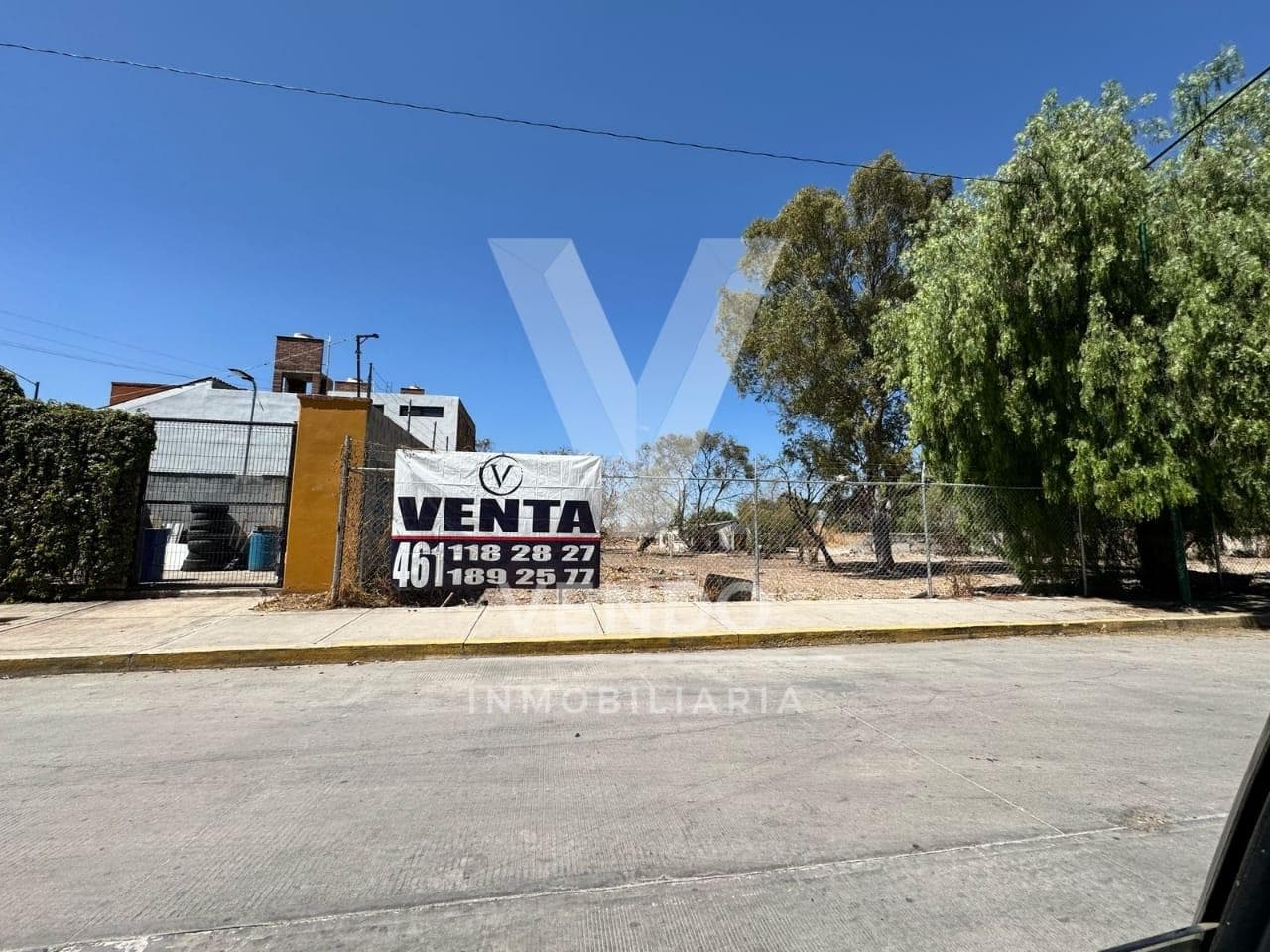 TERRENO PARA INVERSIONISTAS HACIENDA DE MUÑIS - 1