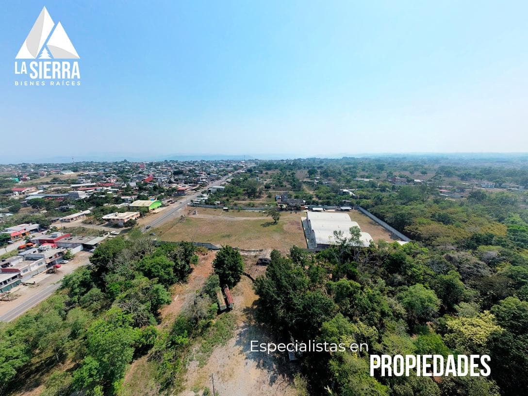 Venta de Nave Industrial con enorme terreno - 1