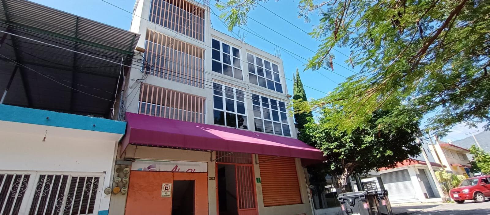 Edificio en VENTA en la 24 de Junio, Tuxtla Gutiérrez. - 1