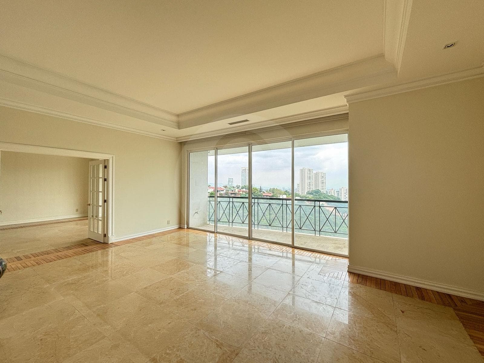 Departamento en Venta en Bosques de Las Lomas - 1