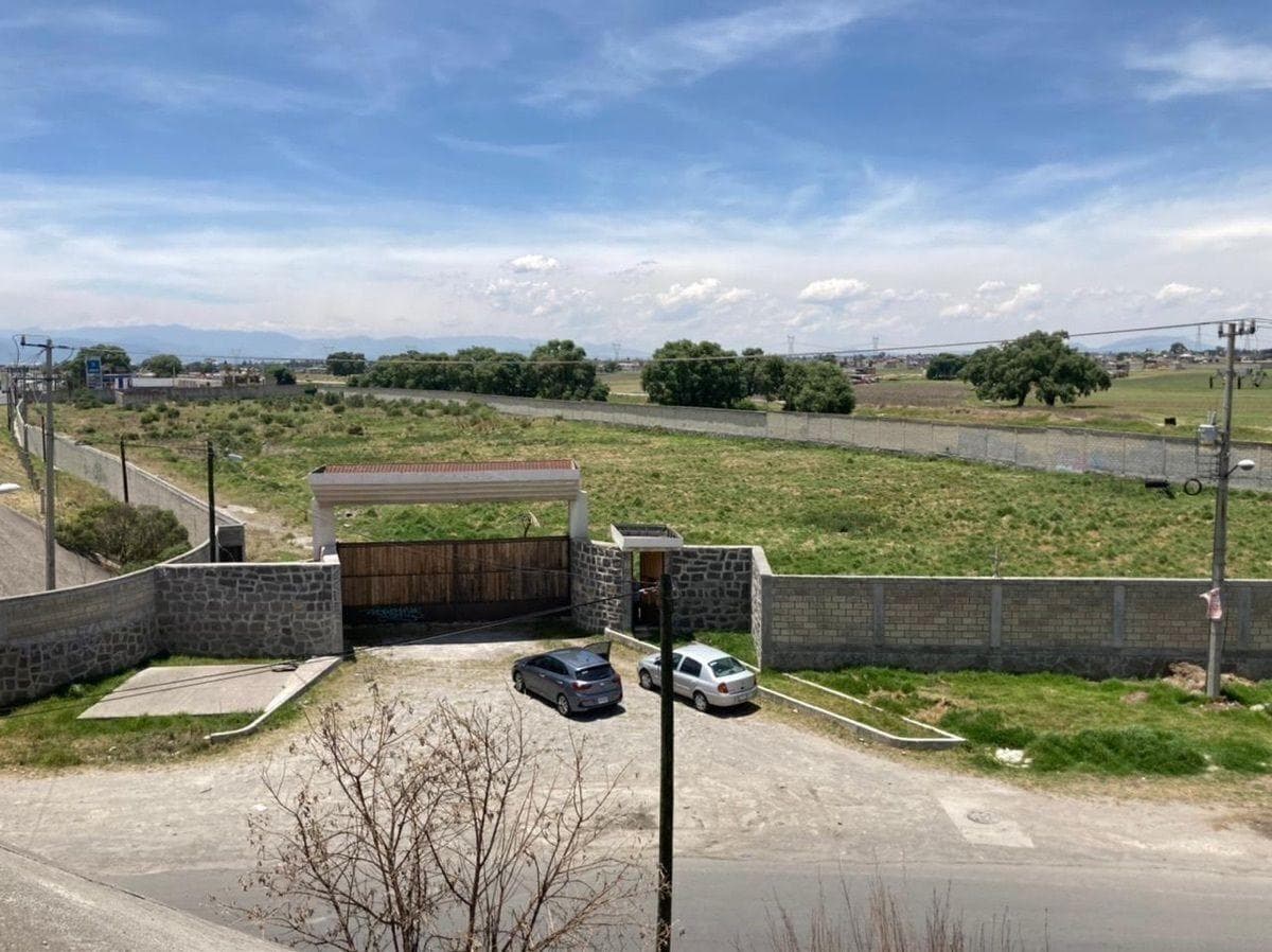 Terreno en venta en Temoaya, sobre libramiento en el Estado de México - 1