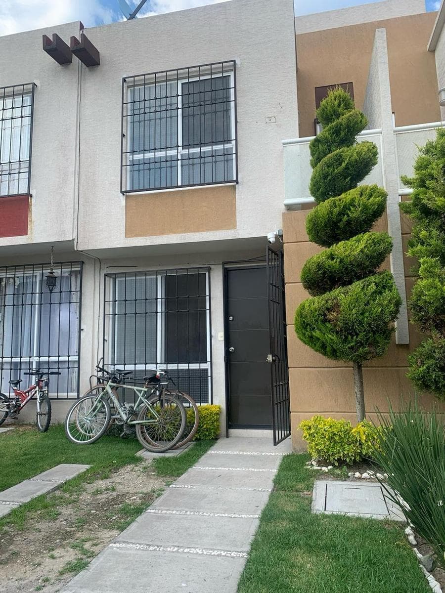 Venta de Casa en Fraccionamiento La Florida a 10 min del Parque Industrial Toluca 2000 - 1