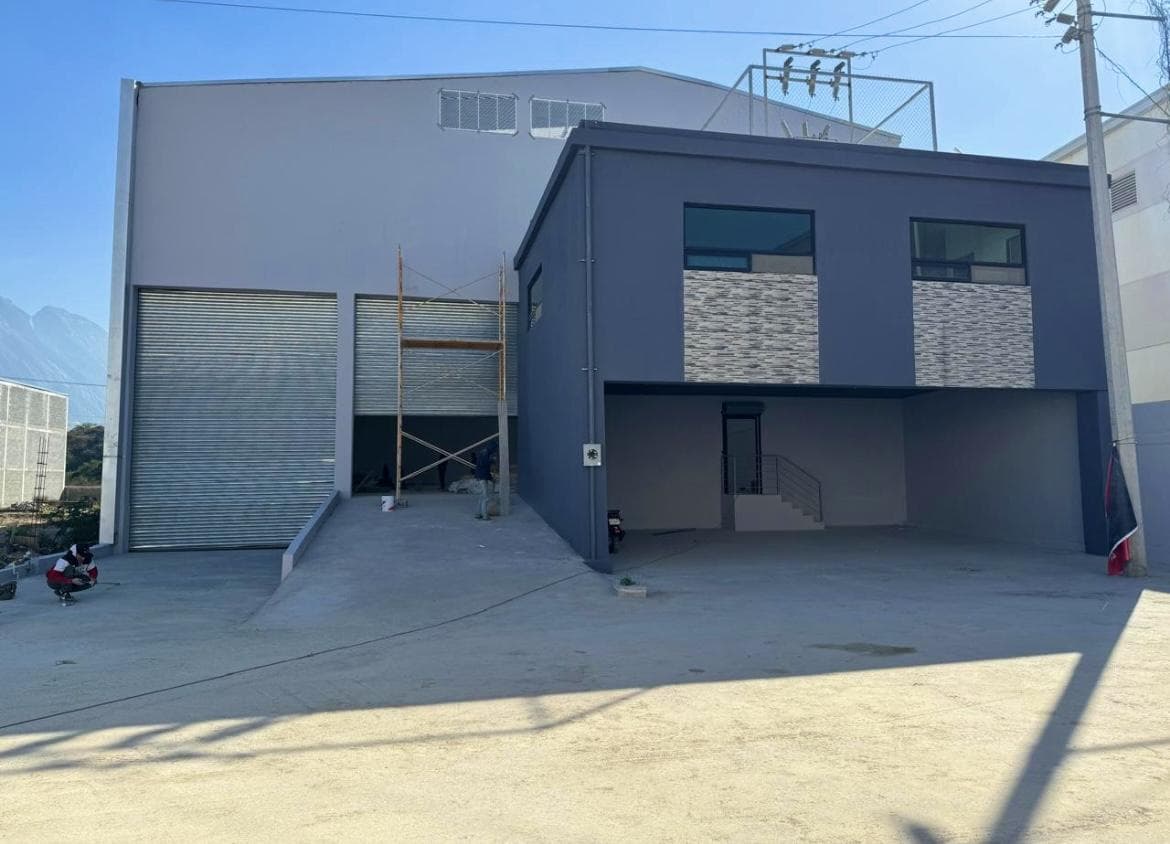 Renta de Bodega Industrial; Santa Catarina - 1