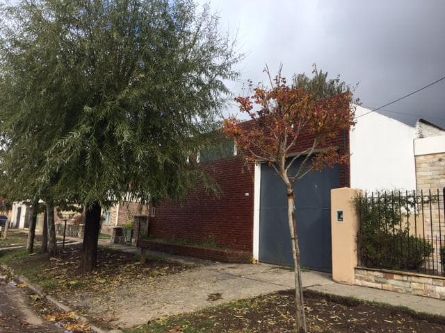 LOCAL - DEPOSITO EN VENTA EN MARCOS PAZ, CON EXCELENTE UBICACION - 1