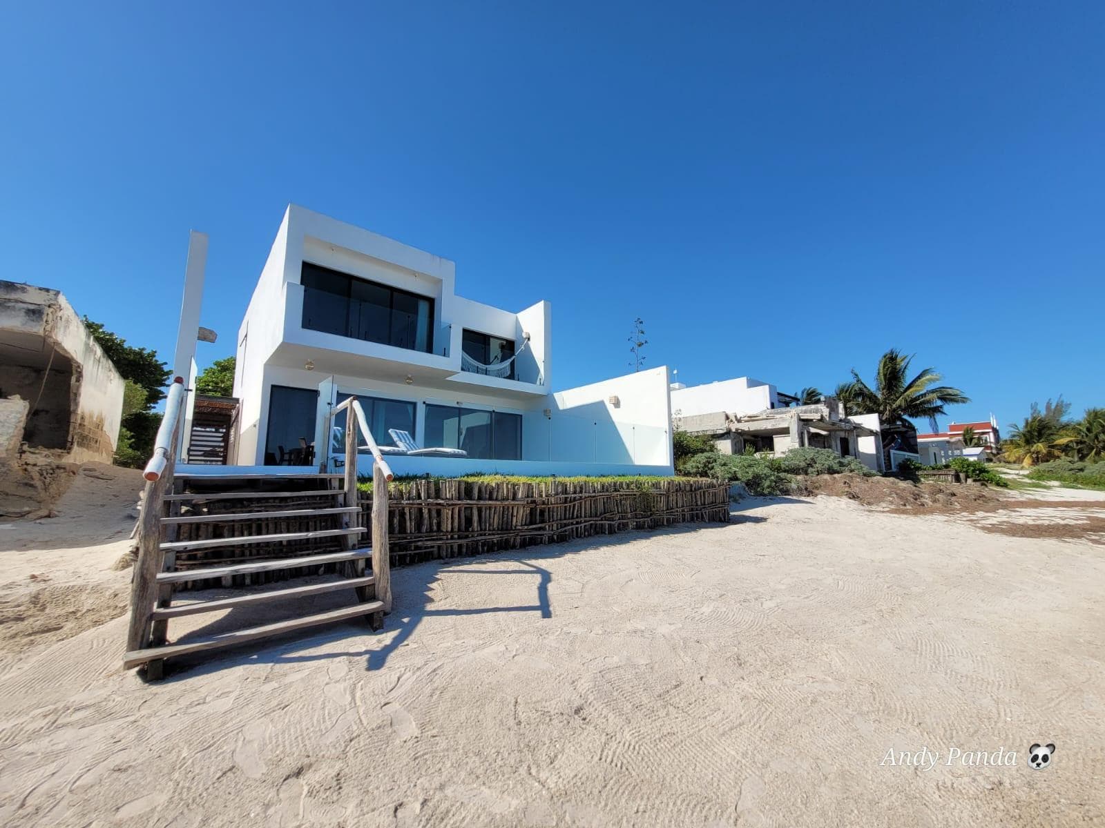 En venta frente al mar, 3 habitaciones- se vende amueblada - 1