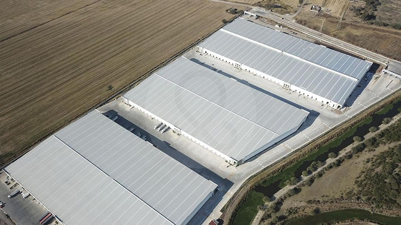 Nave Industrial en renta en El Muey Guadalajara - 1