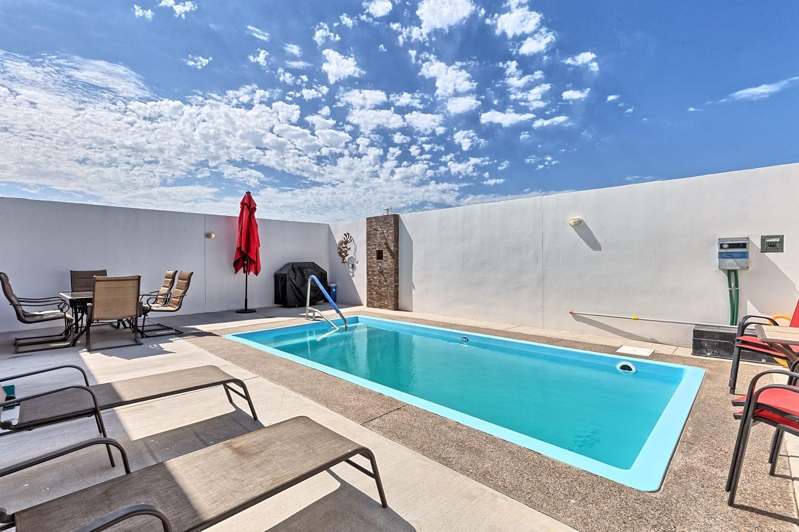 Casa en renta por mes con alberca en Puerto Pe;asco - 1