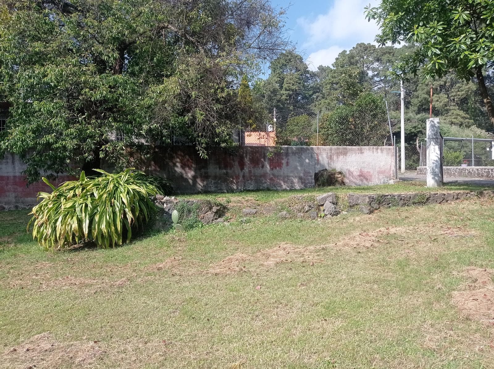 Terreno en venta dentro del fraccionamiento San José de la Montaña - 1