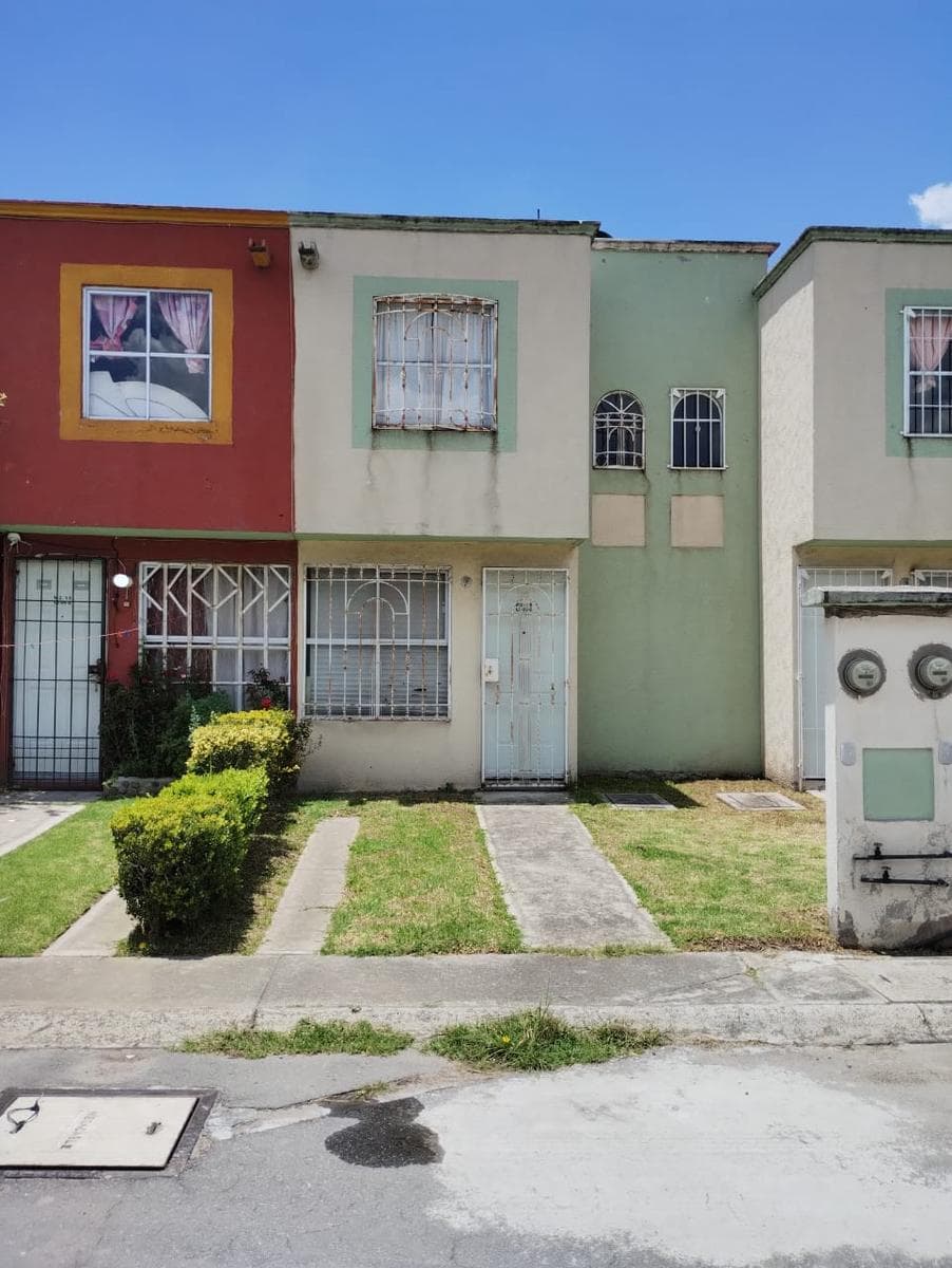 Casa en Rinconada del Valle, muy que cerca de Parque Ind. Toluca 2000 - 1