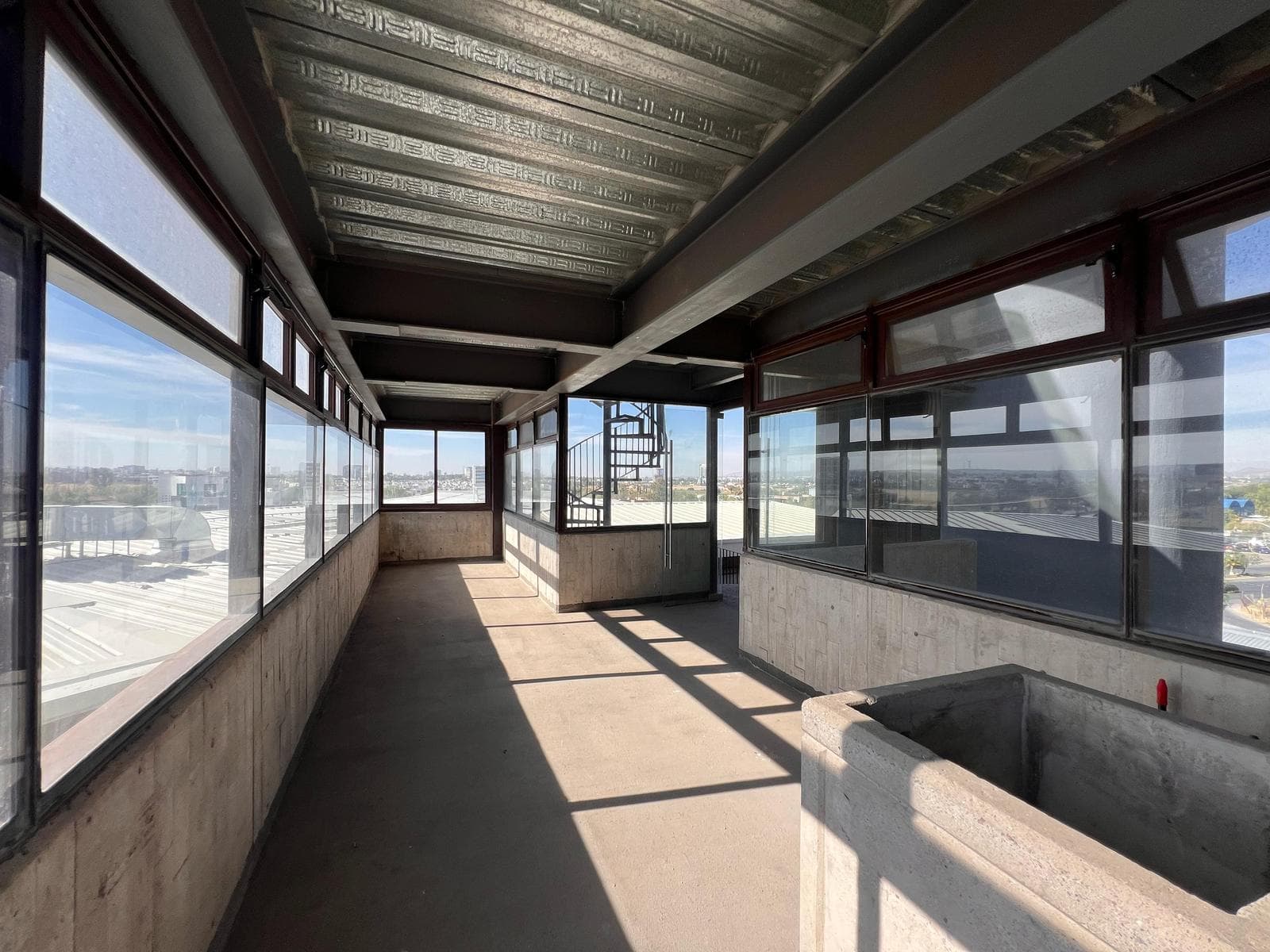 Local en venta / renta en Plaza Las Garzas – Norte de Aguascalientes - 1