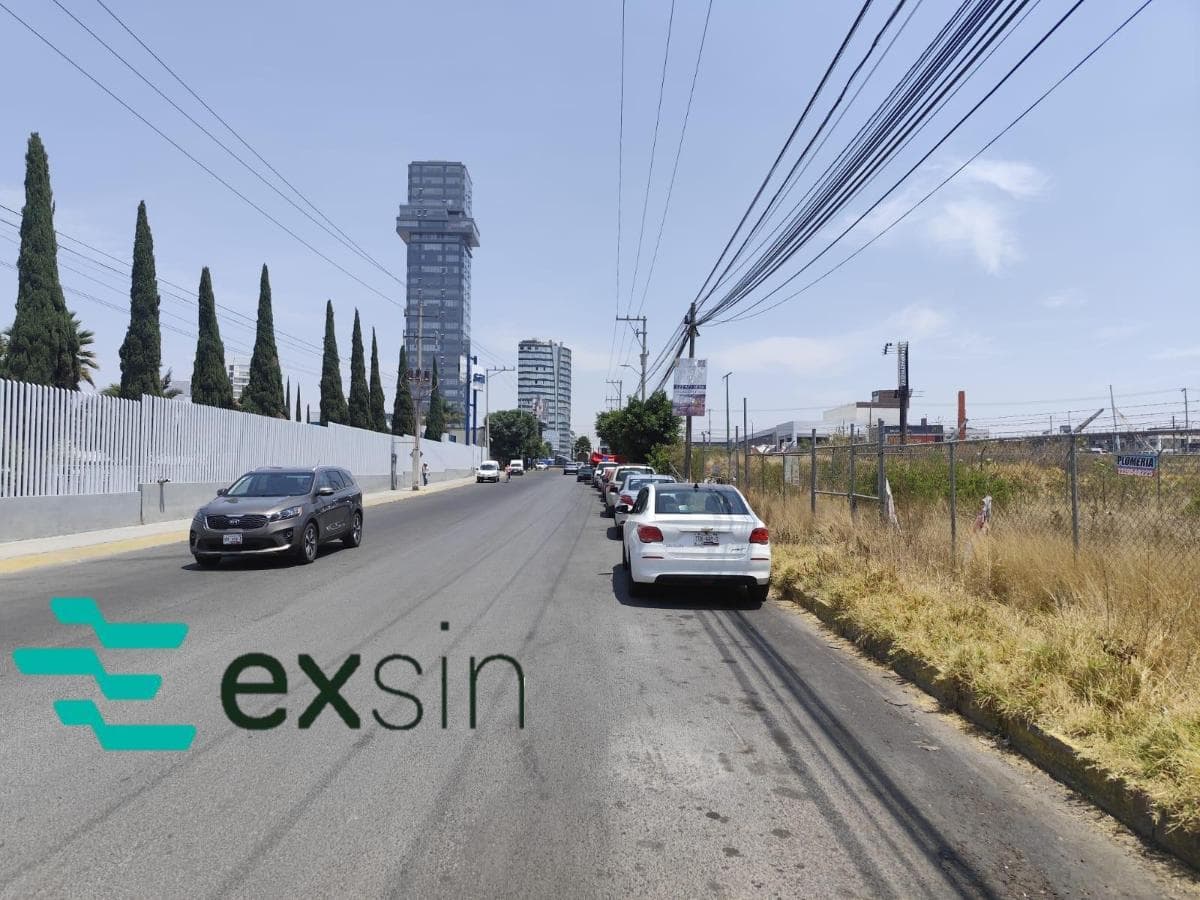 Terreno en Zona comercial Angelopolis - 1