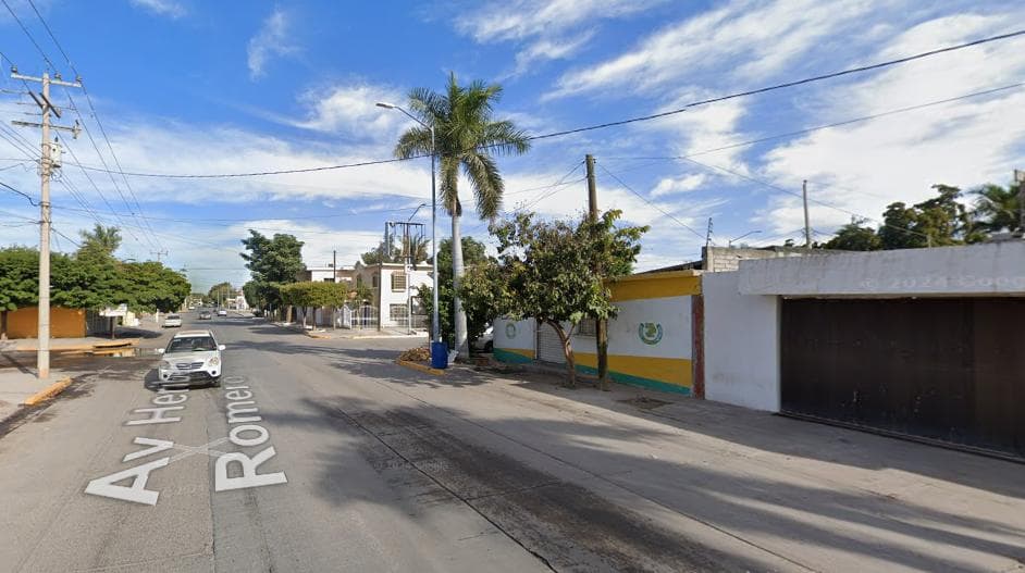 Casa en Av Heriberto Ejidal, Guasave, Sin. - 1