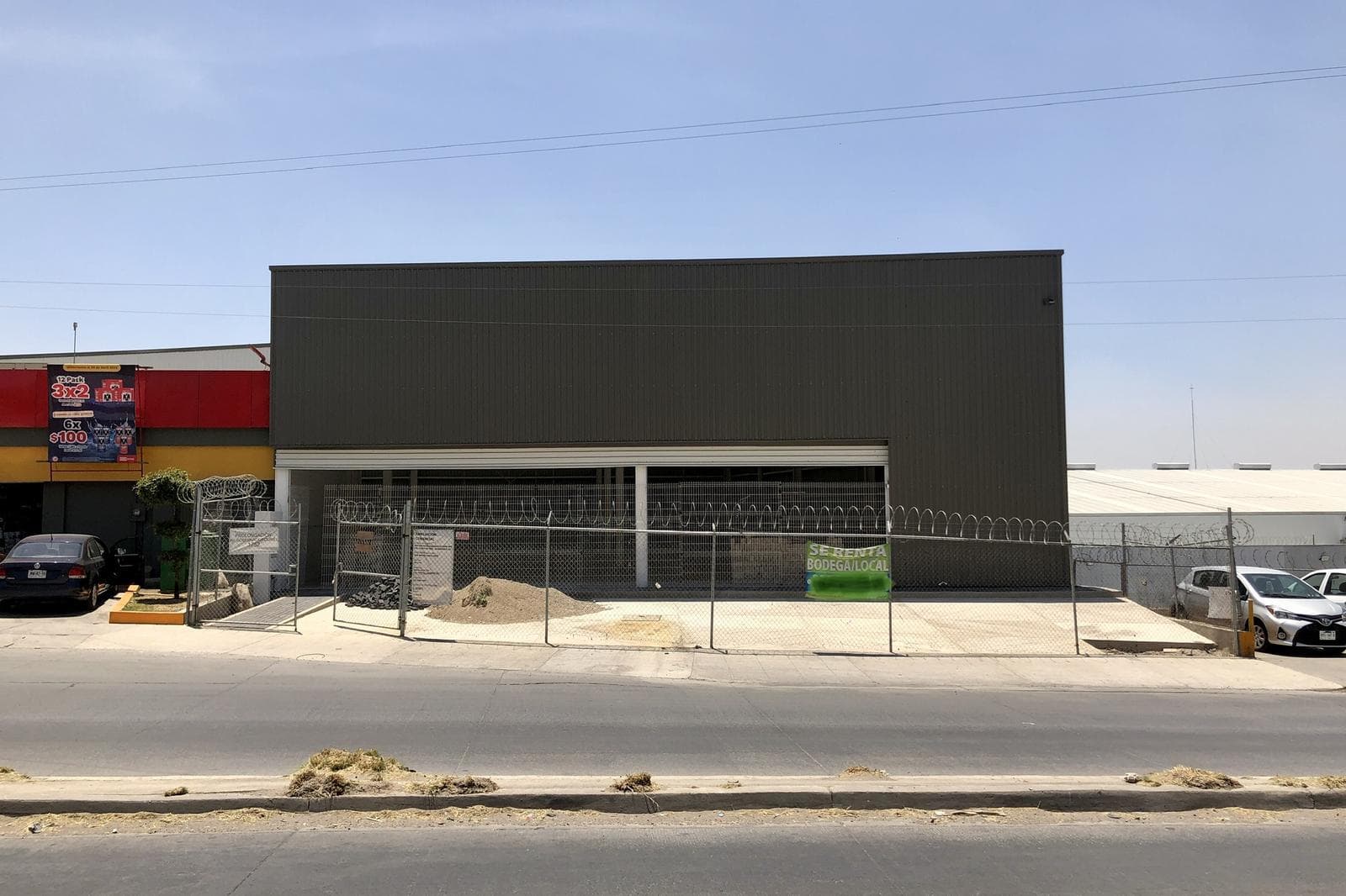 Bodega nueva, 486 M2, a 2km de Periférico y Planta CEMEX - 1