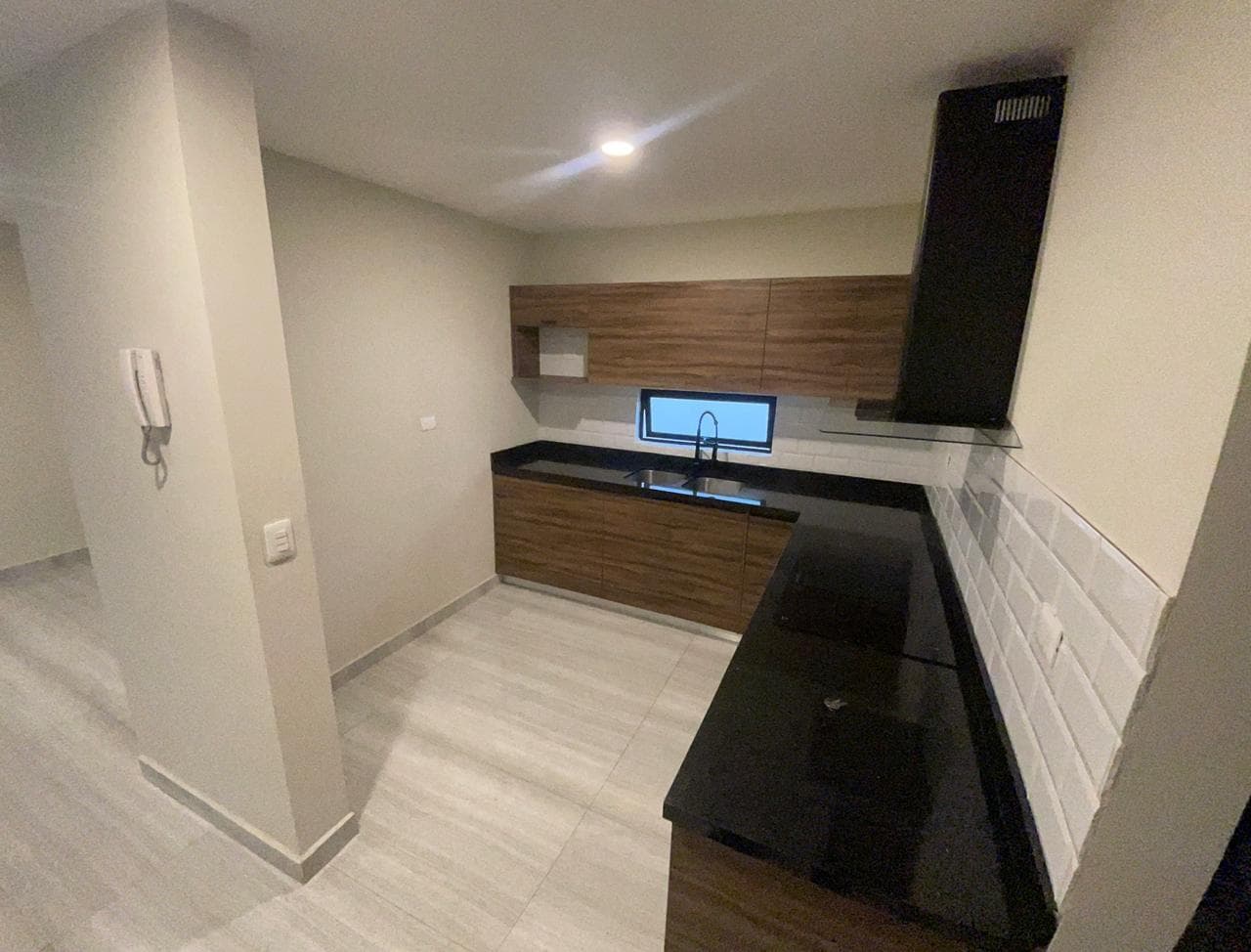 Departamento en Renta en La Campiña Moderno - 1