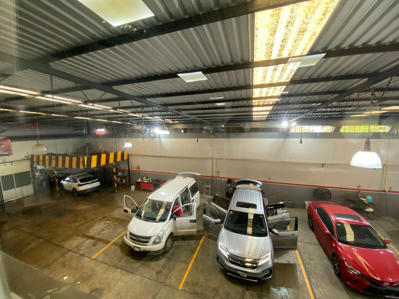 Bodega Comercial en Renta Av. Constitución, Col. Benito Juárez Nte. Coatzacoalcos, Ver. - 1