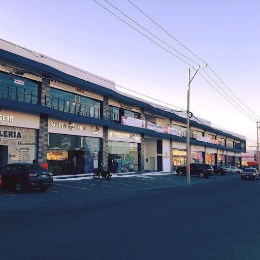 LOCAL EN VENTA EN PLAZA ROSALES - 1