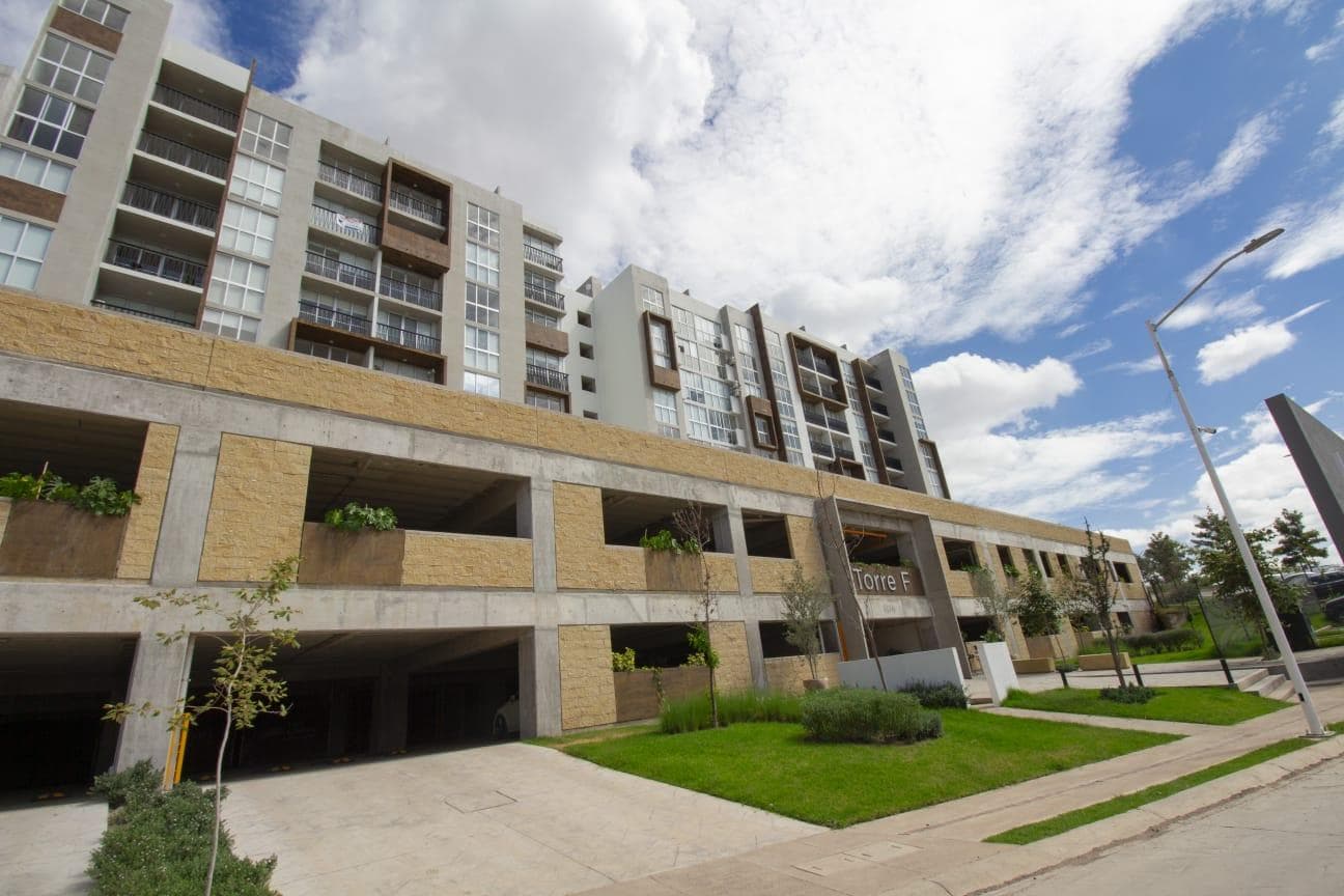 Casa en Fraccionamiento Parques de Tesistán - 1