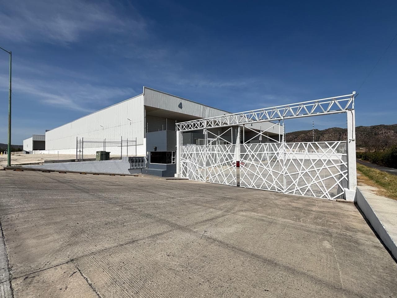 Bodega Industrial en renta - 1