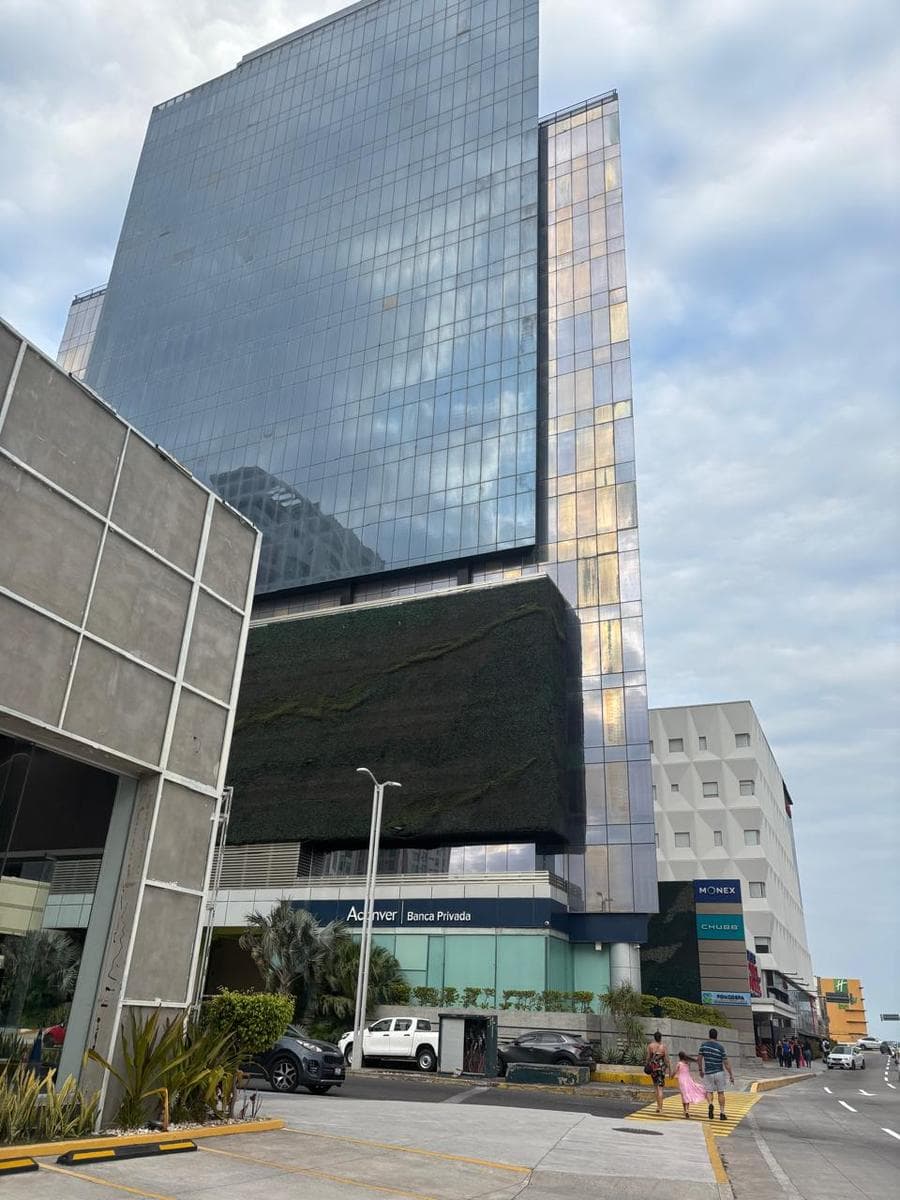 Oficinas en VENTA-RENTA "TORRE AMÉRICAS", Boca del Río, Ver - 1