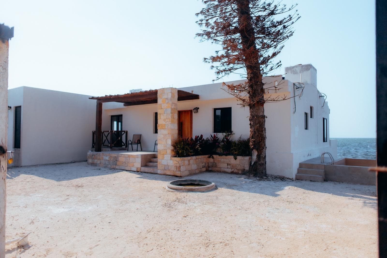 CASA EN VENTA MERIDA, PLAYA CHABIHAU FRENTE AL MAR, ENTREGA INMEDIATA. - 1