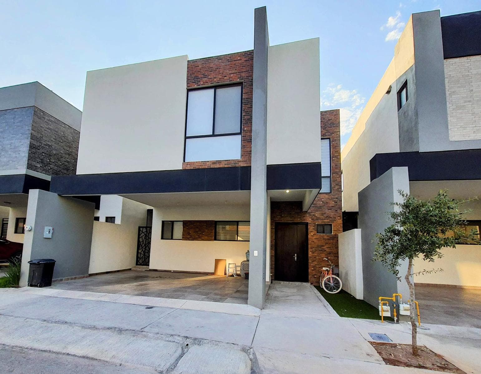 Casa en renta en Ramos Arizpe - 1