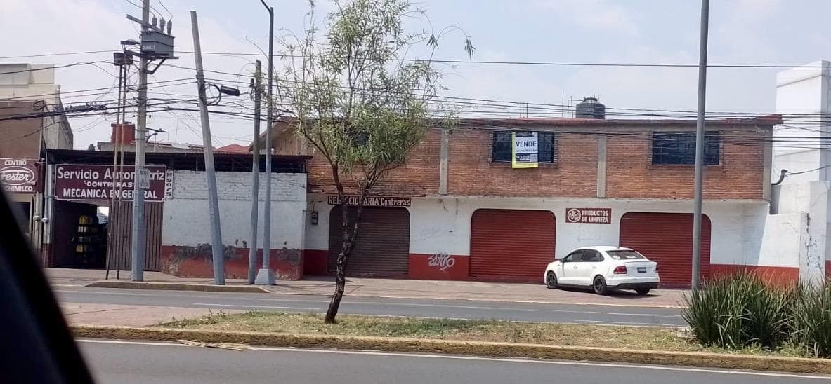 VENTA DE TERRENO CON LOCALES - 1